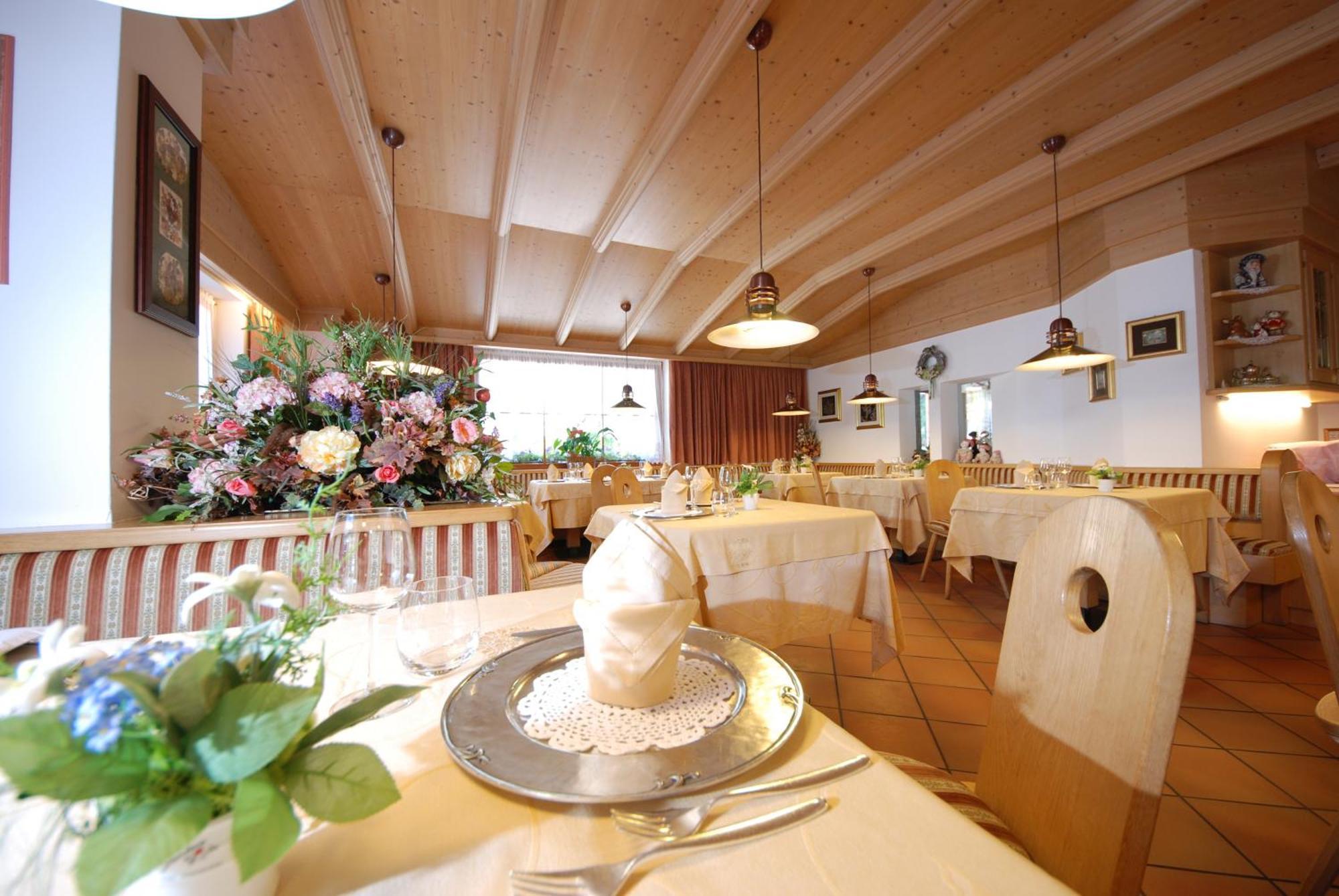 Hotel Ciampian Moena Buitenkant foto