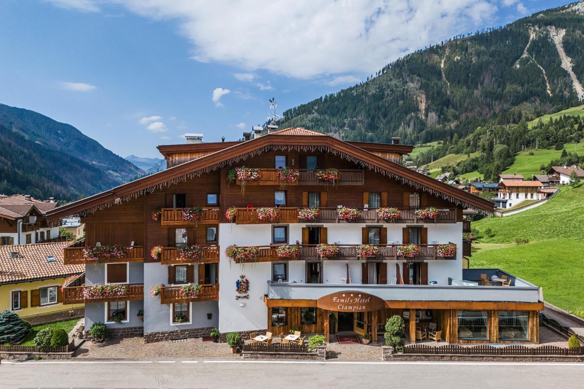 Hotel Ciampian Moena Buitenkant foto